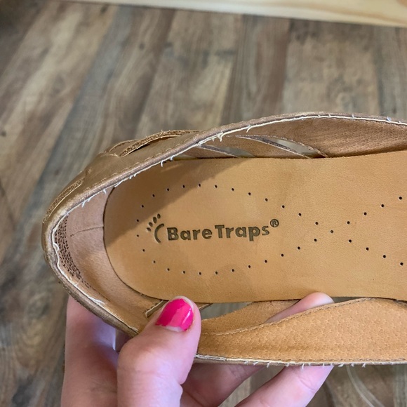 Bare Traps “Elton” tan slip on shoes size size 8M - Picture 4 of 5